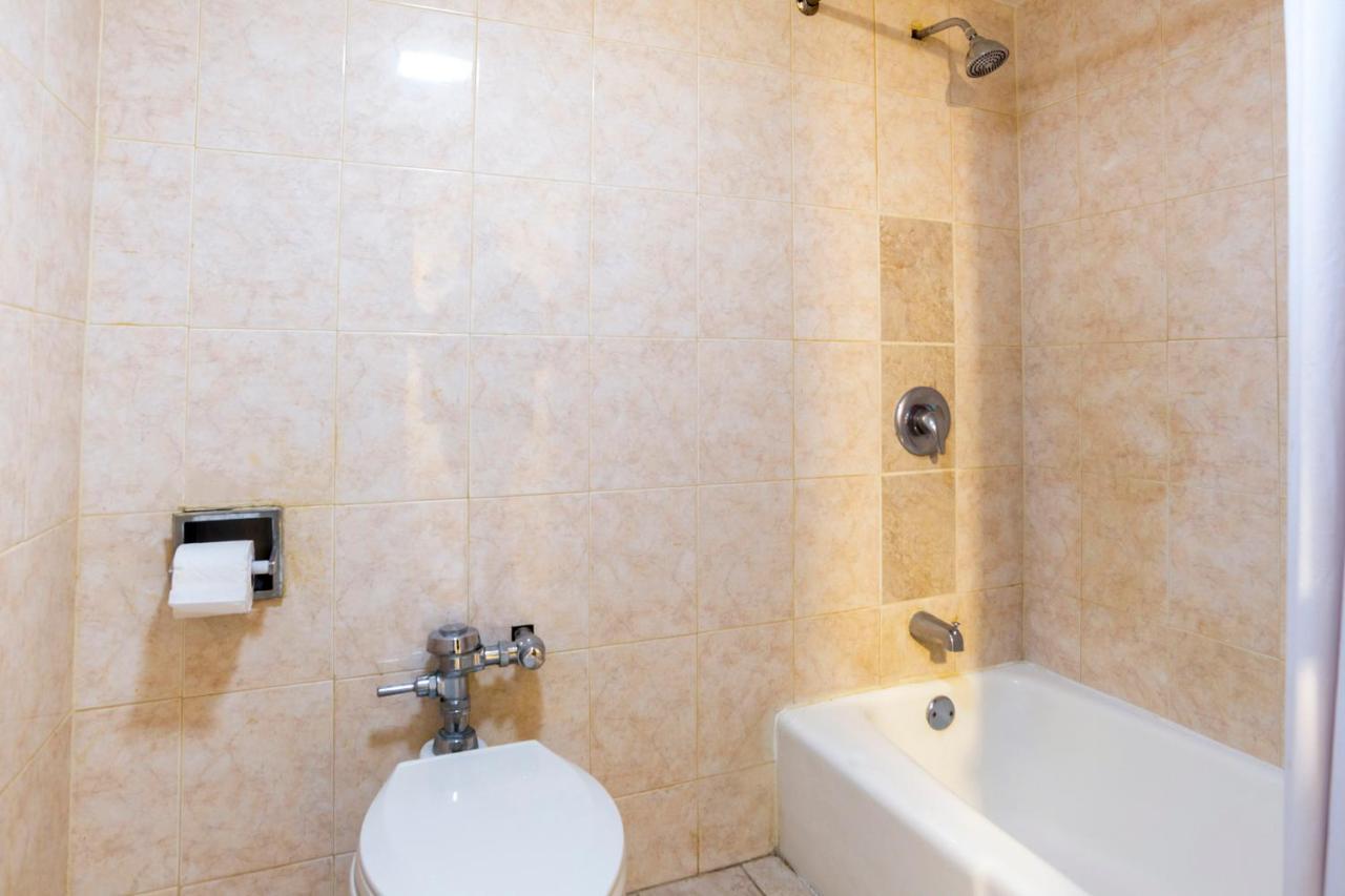 Hotel Baltimore Hwy 40 Екстер'єр фото